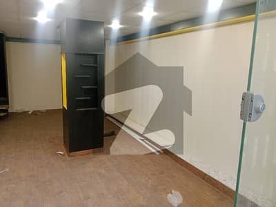 بلیو ایریا اسلام آباد میں 1 کمرے کا 3 مرلہ دفتر 2.0 لاکھ میں کرایہ پر دستیاب ہے۔