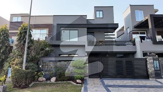 Get A Facing Park 10 Marla House For sale In Paragon City - Mounds Block Get A Facing Park 10 Marla House For sale In Paragon City - Mounds Block