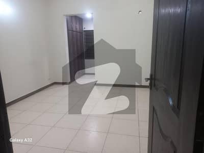 10 MARLA 3 BED FLAT AVAILABLE FOR RENT WITH GAS IN ASKARI 11