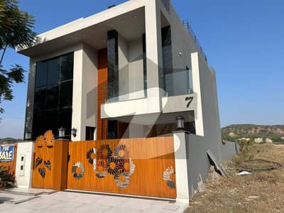 18 Marla House Available In Bahria Greens - Overseas Enclave - Sector 2 For sale