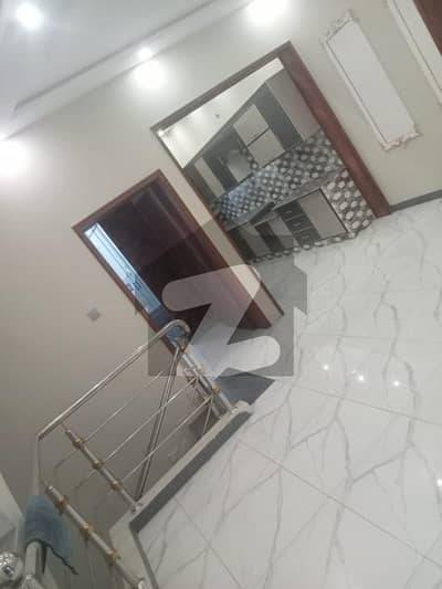 وینس ہاؤسنگ سکیم لاہور میں 3 کمروں کا 5 مرلہ مکان 2.15 کروڑ میں برائے فروخت۔