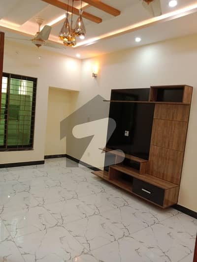 پاک عرب ہاؤسنگ سوسائٹی لاہور میں 1 کمرے کا 5 مرلہ زیریں پورشن 40.0 ہزار میں کرایہ پر دستیاب ہے۔