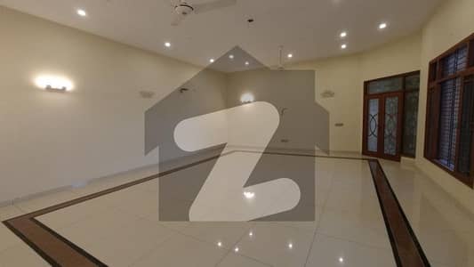 نارتھ ناظم آباد ۔ بلاک ایف نارتھ ناظم آباد,کراچی میں 7 کمروں کا 3 کنال بالائی پورشن 4.2 لاکھ میں کرایہ پر دستیاب ہے۔