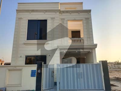 بحریہ نشیمن ۔ آئرس بحریہ نشیمن,لاہور میں 3 کمروں کا 5 مرلہ مکان 1.57 کروڑ میں برائے فروخت۔