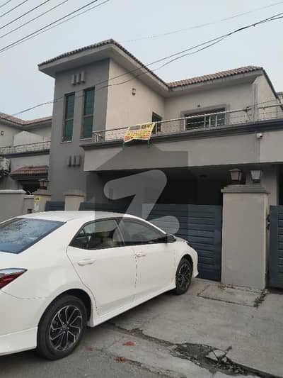 10 Marla 3 Bed Room House Available For Sale in Askari 11