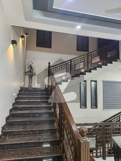 سینٹرل انفارمیشن کوآپریٹیو ہاؤسنگ سوسائٹی سکیم 33,کراچی میں 9 کمروں کا 16 مرلہ مکان 7.0 کروڑ میں برائے فروخت۔