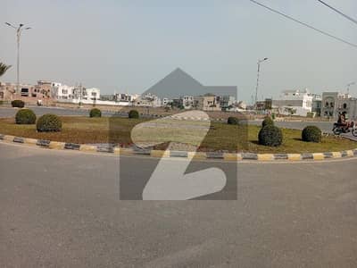On Excellent Location 5 Marla Residential Plot For sale In Royal Palm City - Block G Gujranwala In Only Rs. 5999000