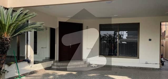 ڈی ایچ اے فیز 1 ڈیفنس (ڈی ایچ اے),لاہور میں 5 کمروں کا 1 کنال مکان 6.75 کروڑ میں برائے فروخت۔