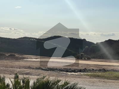 مارگلہ آرچرڈ اسلام آباد میں 10 مرلہ رہائشی پلاٹ 1.5 کروڑ میں برائے فروخت۔