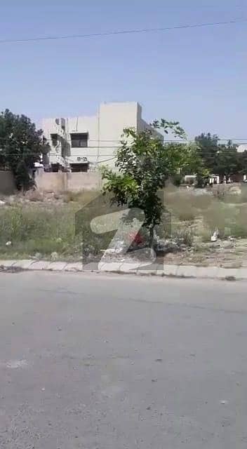 ڈی ایچ اے فیز 6 ڈی ایچ اے ڈیفینس,کراچی میں 1 کنال رہائشی پلاٹ 12.0 کروڑ میں برائے فروخت۔