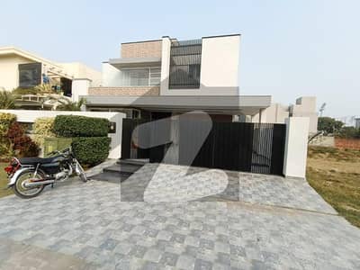 ڈی ایچ اے فیز 5 ڈیفنس (ڈی ایچ اے),لاہور میں 5 کمروں کا 1 کنال مکان 2.7 لاکھ میں کرایہ پر دستیاب ہے۔