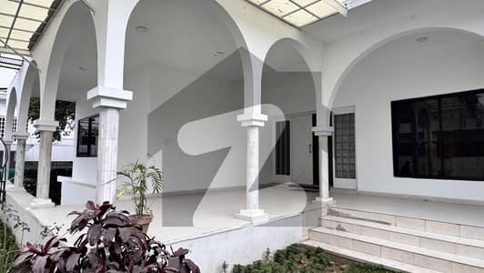Beautiful 4 Bedrooms Single Unit Luxury House Available For Rent.