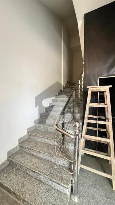 شہباز کمرشل ایریا ڈی ایچ اے فیز 6,ڈی ایچ اے ڈیفینس,کراچی میں 9 مرلہ دفتر 3.0 لاکھ میں کرایہ پر دستیاب ہے۔