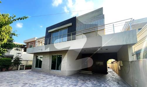 ڈی ایچ اے فیز 1 ڈیفنس (ڈی ایچ اے),لاہور میں 5 کمروں کا 1 کنال مکان 6.6 کروڑ میں برائے فروخت۔