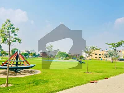 لیک سٹی - سیکٹر ایم-7اے لیک سٹی,رائیونڈ روڈ,لاہور میں 7 مرلہ رہائشی پلاٹ 1.78 کروڑ میں برائے فروخت۔