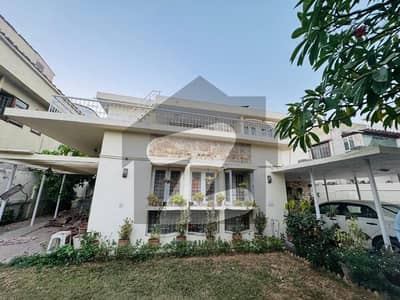 ڈی ایچ اے فیز 1 ڈی ایچ اے ڈیفینس,کراچی میں 4 کمروں کا 1 کنال مکان 9.9 کروڑ میں برائے فروخت۔