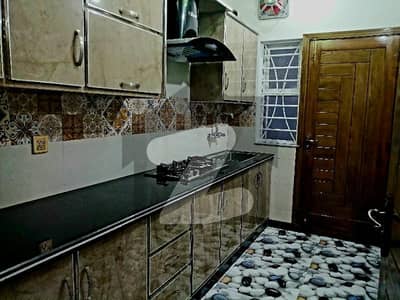 جی ۔ 13 اسلام آباد میں 4 کمروں کا 4 مرلہ مکان 3.5 کروڑ میں برائے فروخت۔