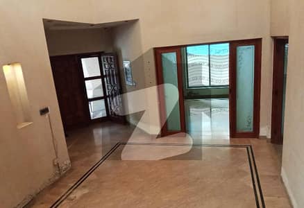 ڈی ایچ اے فیز 2 ڈیفنس (ڈی ایچ اے),لاہور میں 5 کمروں کا 1 کنال مکان 6.5 کروڑ میں برائے فروخت۔