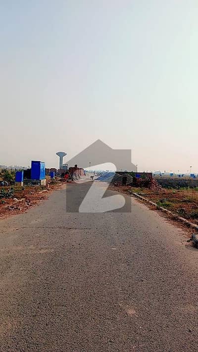 1 kanal plot Prime Location Facing Park Ready to Build! All dues clear