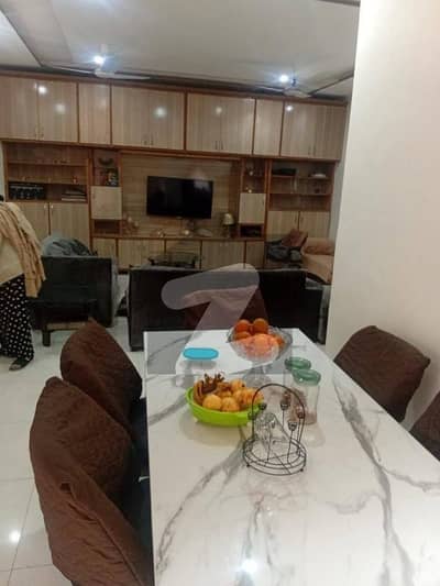 10مرلہ اوپر پورشن رینٹ