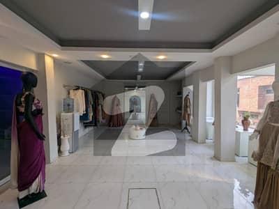 ایف ۔ 8 مرکز ایف ۔ 8,اسلام آباد میں 18 مرلہ دکان 7.0 لاکھ میں کرایہ پر دستیاب ہے۔