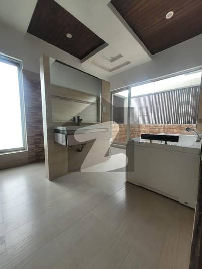 ڈی ایچ اے فیز 7 ڈیفنس (ڈی ایچ اے),لاہور میں 3 کمروں کا 1 کنال بالائی پورشن 1.5 لاکھ میں کرایہ پر دستیاب ہے۔