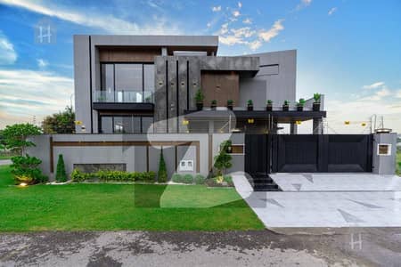 Corner 1 Kanal Ultra Modern Fully Furnished Luxury House