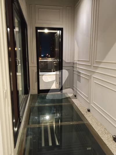 ڈی ایچ اے فیز 8 ڈی ایچ اے ڈیفینس,کراچی میں 1 کنال مکان 17.5 کروڑ میں برائے فروخت۔