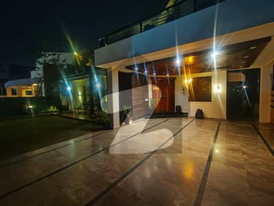 ڈی ایچ اے فیز 6 ڈیفنس (ڈی ایچ اے),لاہور میں 5 کمروں کا 1 کنال مکان 10.25 کروڑ میں برائے فروخت۔