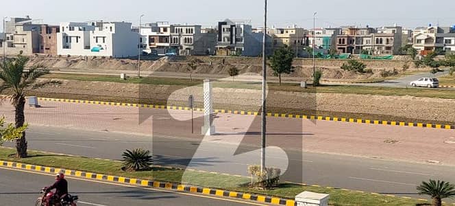 پارک ویو سٹی لاہور میں 5 مرلہ رہائشی پلاٹ 37.5 لاکھ میں برائے فروخت۔