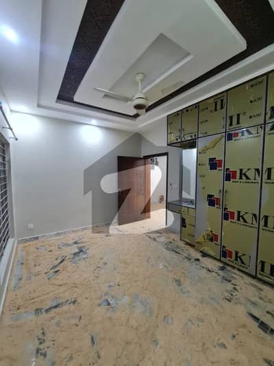 پارک ویو سٹی لاہور میں 4 کمروں کا 5 مرلہ مکان 85.0 ہزار میں کرایہ پر دستیاب ہے۔ پارک ویو سٹی لاہور میں 4 کمروں کا 5 مرلہ مکان 85.0 ہزار میں کرایہ پر دستیاب ہے۔