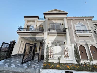 ڈائمنڈ سٹی غالب روڈ,سیالکوٹ میں 4 کمروں کا 6 مرلہ مکان 2.8 کروڑ میں برائے فروخت۔