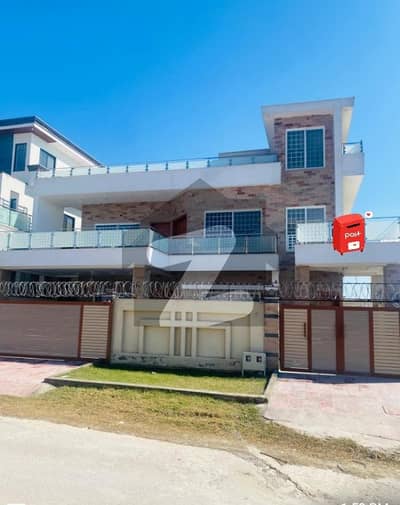 *E,11/4- 1 KANAL LOWER PORTION FOR RENT 3 BED ATTACHED BATH DD SERVANT MARBLE FLOOR SEPARATE GATE