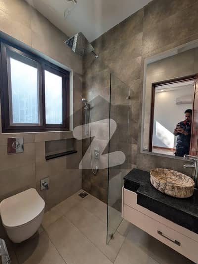 ایف ۔ 11 اسلام آباد میں 4 کمروں کا 1 کنال بالائی پورشن 4.7 لاکھ میں کرایہ پر دستیاب ہے۔