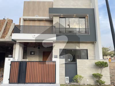 بحریہ انکلیو - سیکٹر این بحریہ انکلیو,بحریہ ٹاؤن,اسلام آباد میں 3 کمروں کا 5 مرلہ مکان 2.8 کروڑ میں برائے فروخت۔