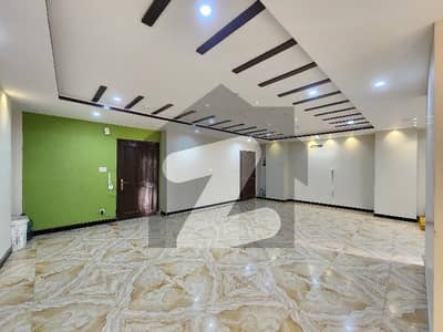 بحریہ ٹاؤن ۔ سوِک سینٹر بحریہ ٹاؤن فیز 4,بحریہ ٹاؤن راولپنڈی,راولپنڈی میں 5 مرلہ دفتر 75.0 ہزار میں کرایہ پر دستیاب ہے۔