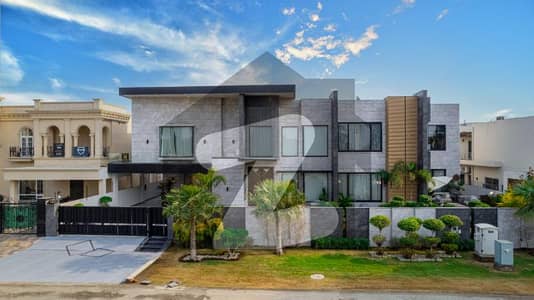 ڈی ایچ اے فیز 5 - بلاک اے فیز 5,ڈیفنس (ڈی ایچ اے),لاہور میں 5 کمروں کا 2 کنال مکان 29.5 کروڑ میں برائے فروخت۔