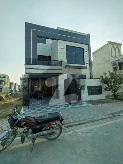 بحریہ آرچرڈ فیز 1 بحریہ آرچرڈ,لاہور میں 3 کمروں کا 5 مرلہ مکان 2.0 کروڑ میں برائے فروخت۔