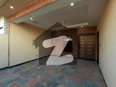 30 x 60 Latest Design Used House for sale in G-13 Islamabad