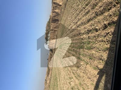 I-15/1 Corner Plot At 80ft Street With Extra Land