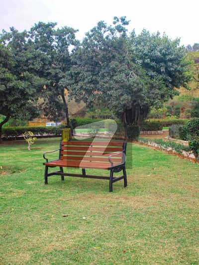 Naya Nazimabad corner plot for sale