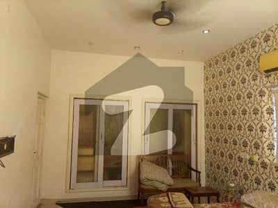 محمد علی سوسائٹی گلشنِ اقبال ٹاؤن,کراچی میں 2 کنال دفتر 8.5 لاکھ میں کرایہ پر دستیاب ہے۔