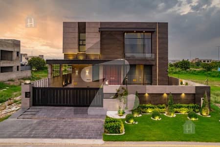 ڈی ایچ اے فیز 8 - بلاک ٹی فیز 8,ڈیفنس (ڈی ایچ اے),لاہور میں 6 کمروں کا 1 کنال مکان 8.85 کروڑ میں برائے فروخت۔