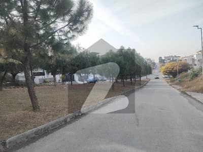 1 kanal South Face Front Open Plot For Sale IN Sector G DHA Phase 2 Islamabad: