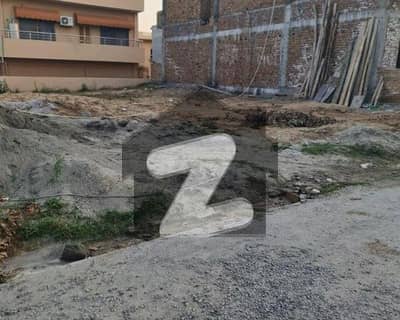 Ideal Location Plot for Sale