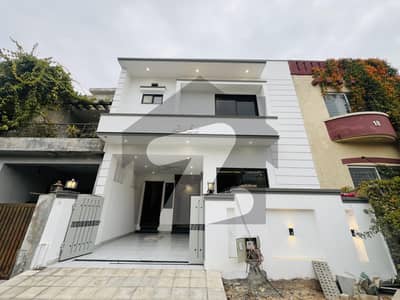 6 Marla Beautiful House , 3 Bedroom