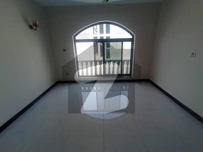 Prime Location 5 Marla House Near Main Road For Rent