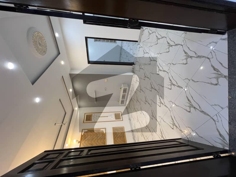 این ایف سی 1 لاہور میں 2 کمروں کا 10 مرلہ زیریں پورشن 60.0 ہزار میں کرایہ پر دستیاب ہے۔ این ایف سی 1 لاہور میں 2 کمروں کا 10 مرلہ زیریں پورشن 60.0 ہزار میں کرایہ پر دستیاب ہے۔