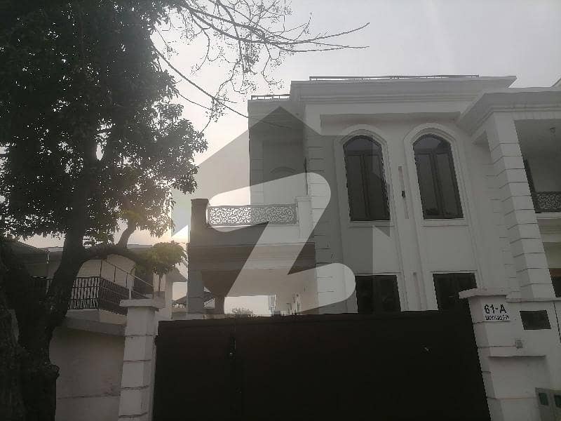 700 Square Yards House In F-7 Is Available For rent 700 Square Yards House In F-7 Is Available For rent