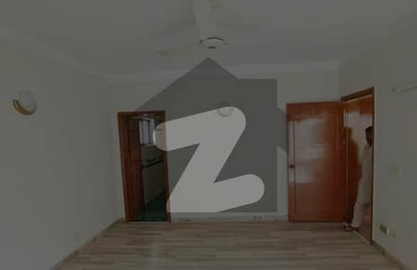 ڈی ایچ اے فیز 3 ڈیفنس (ڈی ایچ اے),لاہور میں 5 کمروں کا 1 کنال مکان 6.9 کروڑ میں برائے فروخت۔